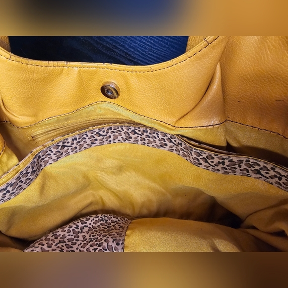 Relic Women's Yellow Faux Leather Hobo Bag OS - Picture 14 of 16